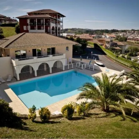 Superbe En Avec Piscine Апартаменты Сибур